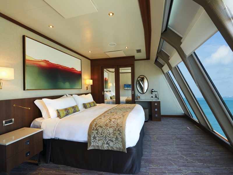 Deluxe Owner's Suite